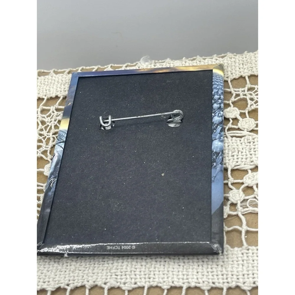 I Robot Metal Cardboard‎ pin back